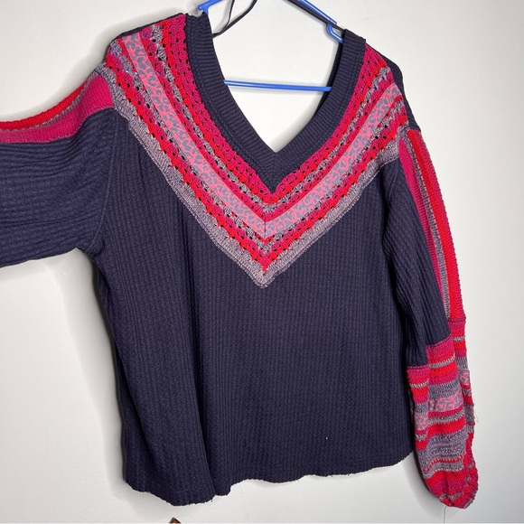 FREE PEOPLE Navy Blue Thermal Long Sleeve V-Neck Sweater - Picture 9 of 11